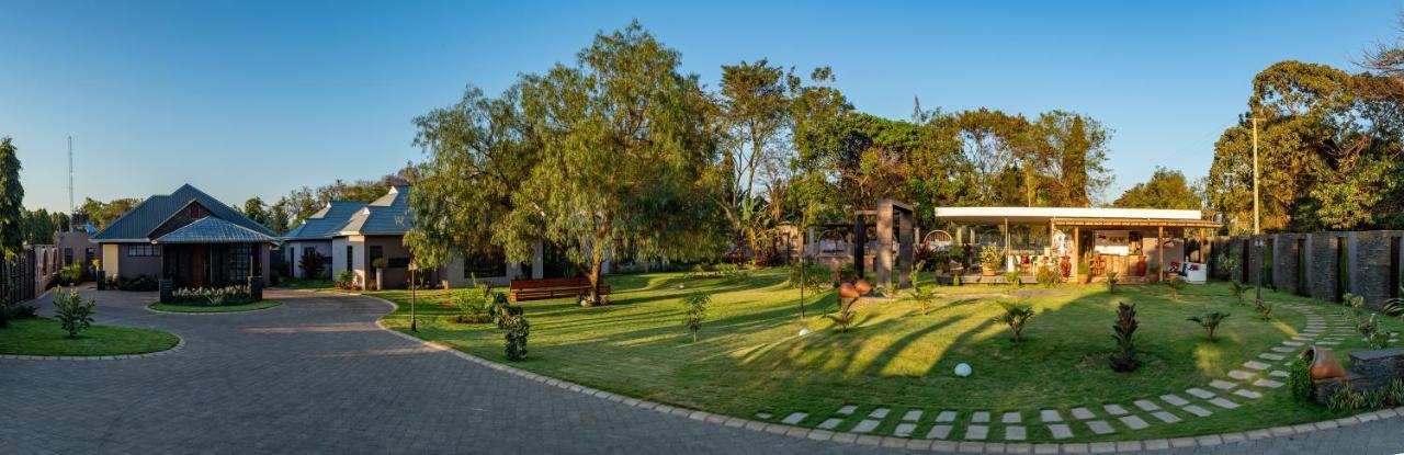 Kinga Homes Boutique Hotel Моши Экстерьер фото